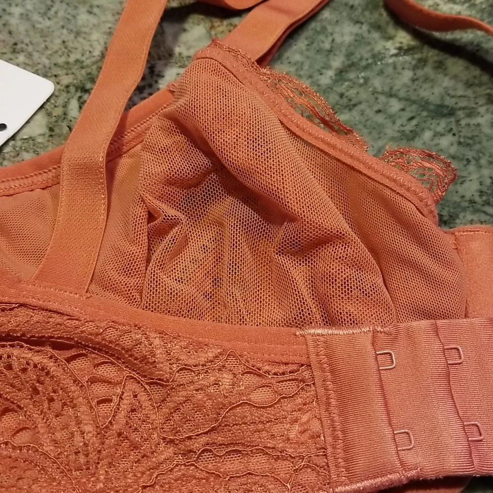 LIVELY Unlined Lace Bra - Picture 9 of 15